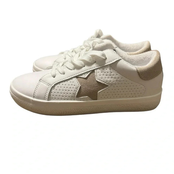 Steve Madden Womens Starling Sneaker 7 White Lace Up Rubber Sole Perforated - Picture 1 of 5